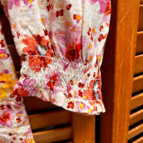 Pretty top - Picture 6 of 9